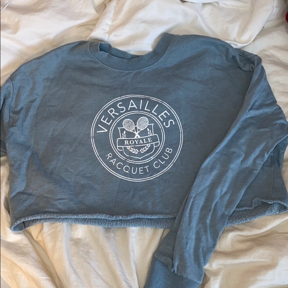 Cropped crew neck